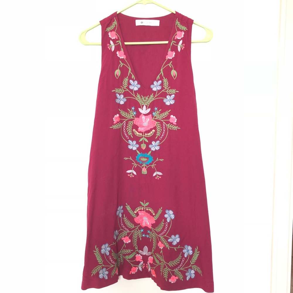 Embroidered dress with stunning embroidery NWT